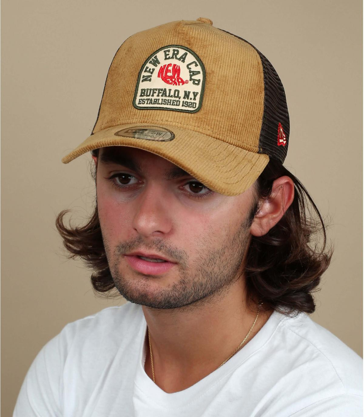 Velours trucker New Era Trucker Fabric Patch sand cord